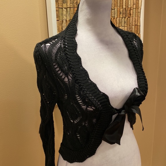 Le Chat Paris. Short Black Open Knit Cardigan with Satin Bow for Closure - Picture 8 of 12